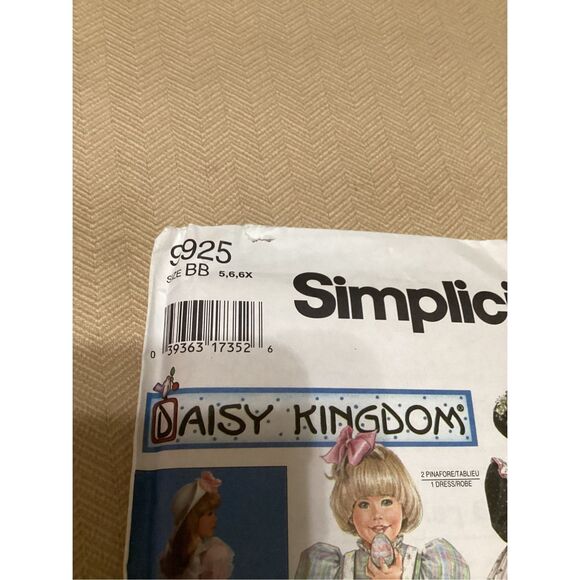 Vintage Sewing Pattern Simplicity Children 9925 - Picture 3 of 4